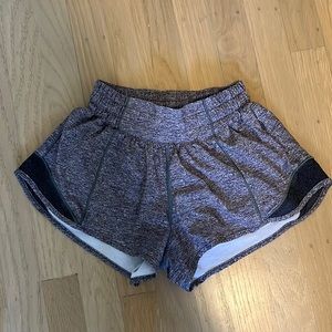 grey lululemon hotty hot low-rise lined short 2.5” size 0 reg